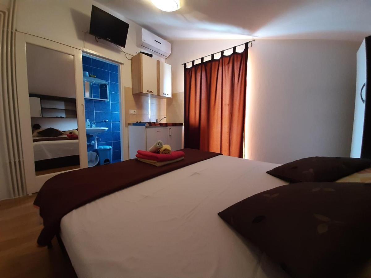 Apartments & Rooms Milena Vodice Esterno foto