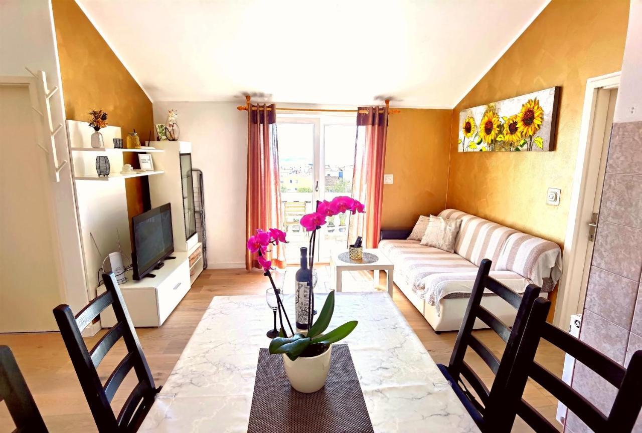 Apartments & Rooms Milena Vodice Esterno foto