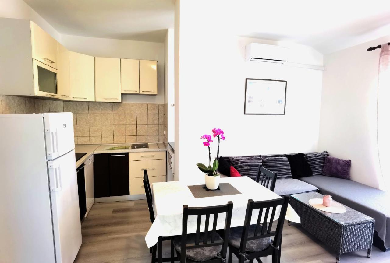 Apartments & Rooms Milena Vodice Esterno foto
