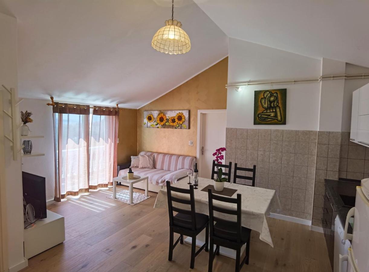 Apartments & Rooms Milena Vodice Esterno foto