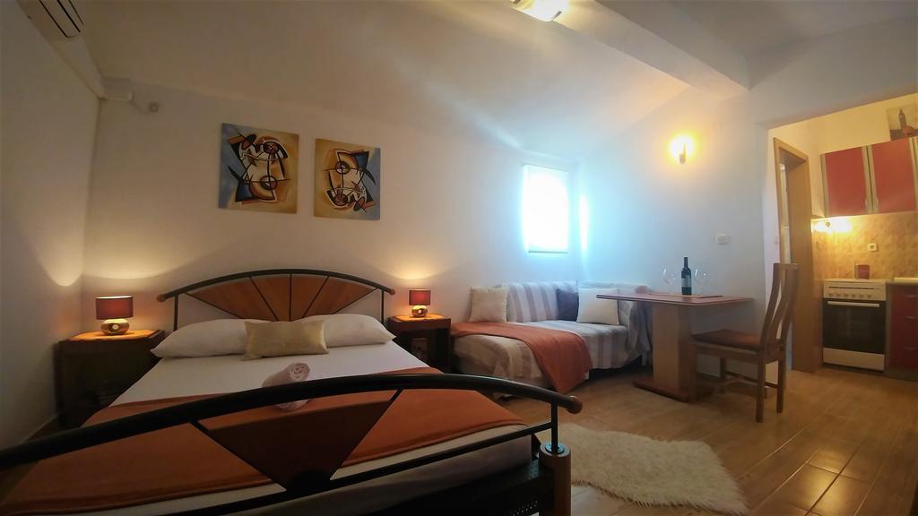 Apartments & Rooms Milena Vodice Esterno foto