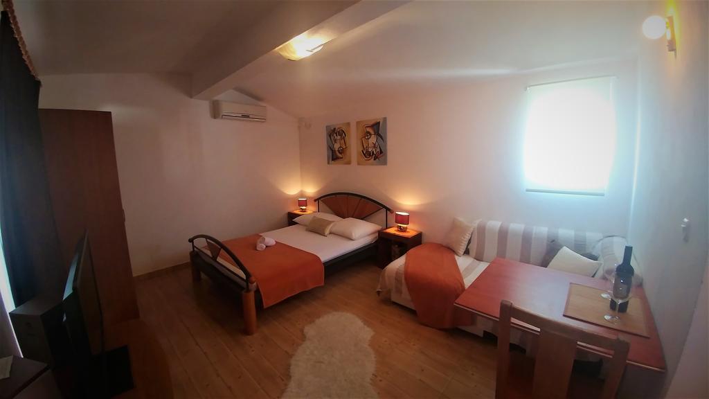Apartments & Rooms Milena Vodice Esterno foto