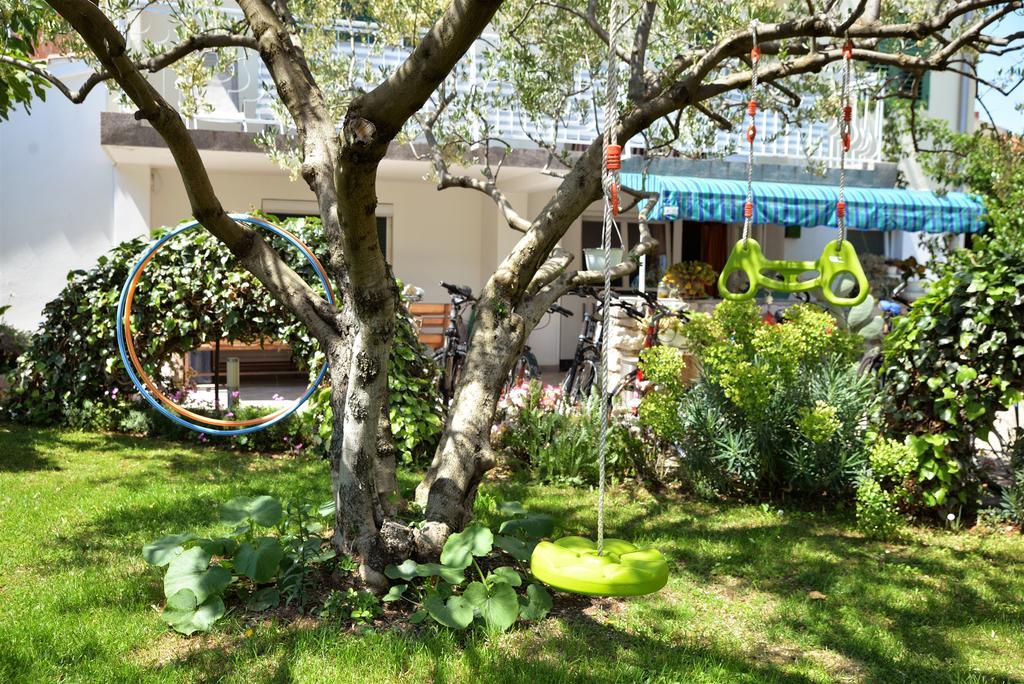 Apartments & Rooms Milena Vodice Esterno foto