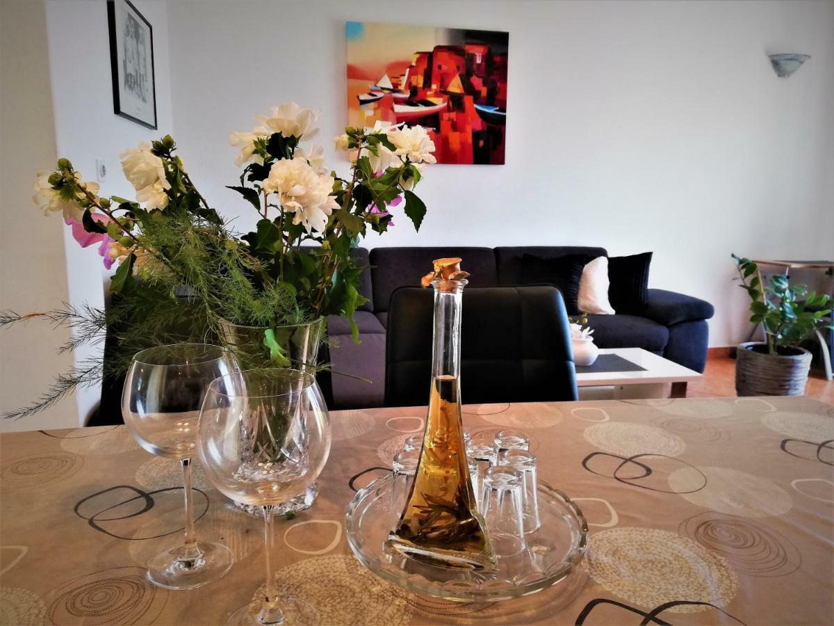 Apartments & Rooms Milena Vodice Esterno foto